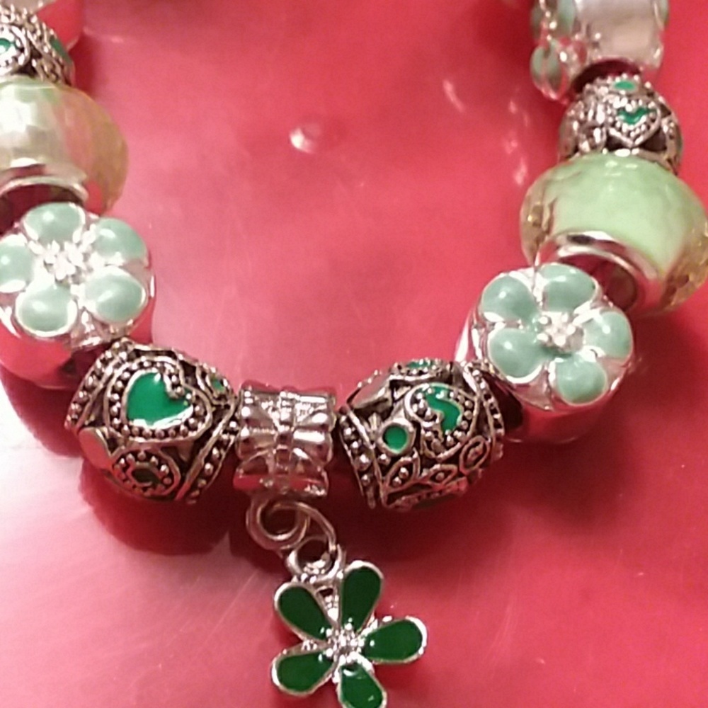 HANDMADE BRACELET - Picture 3 of 3